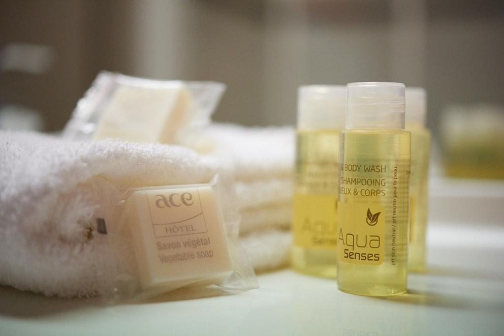 Ace Hotel Travel Athee Sur Cher Exterior foto